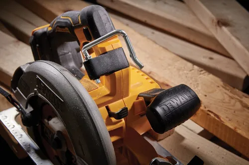 Pilarka tarczowa DeWalt DCS573NT