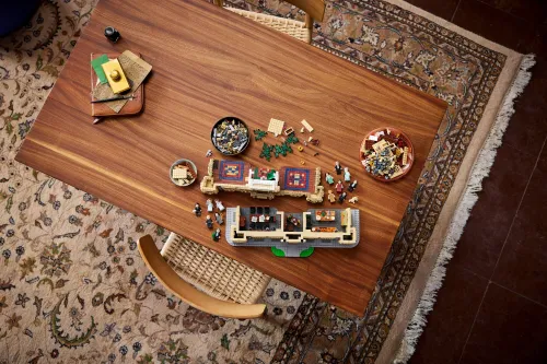 LEGO 21373 IDEAS Downton Abbey