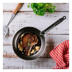 DE BUYER Choc 24 cm srebrna - patelnia nieprzywierająca