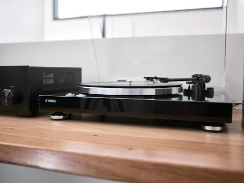 Gramofon Yamaha TT-S303 Manualny Napęd paskowy Przedwzmacniacz Czarny