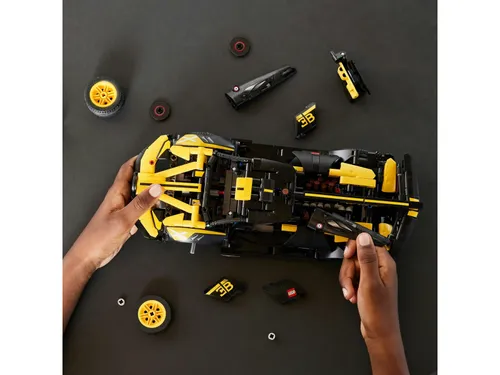 LEGO Technic 42151 Bugatti Arabası