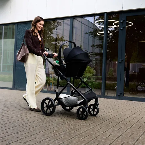 Fotelik samochodowy KINDERKRAFT Mink Pro 2 i-Size z bazą FX 2 40-87 cm (0-13 kg) Czarny