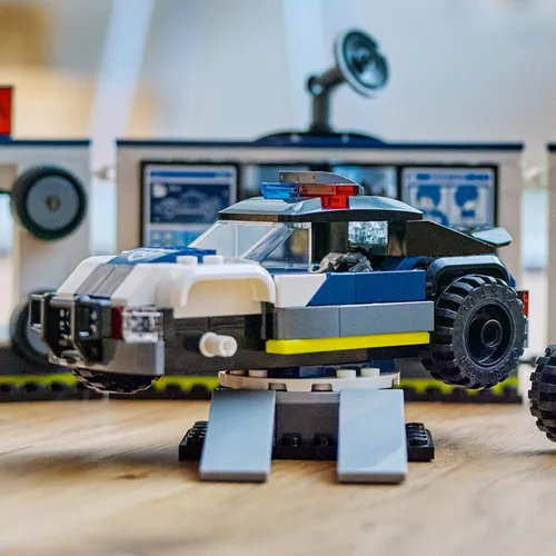 LEGO City 60457 Policyjny Warsztat Tuningowy Radiowóz Mechanik