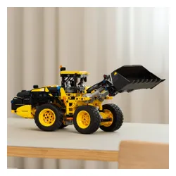 LEGO Klocki Technic 42209 Ładowarka kołowa Volvo L120 Electric