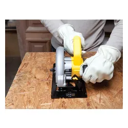 Ferăstrău circular DeWalt DWE560K