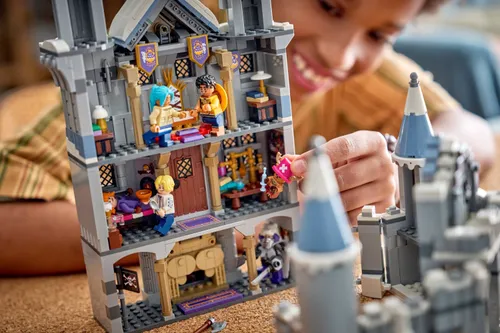 LEGO 75645 ONE PIECE: Битва у замка Драм, набор кубиков 9+