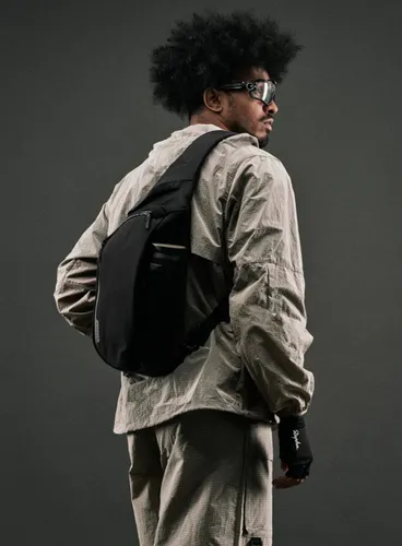 Plecak na jedno ramię Alpaka Metro Crossbody Right Shoulder - black