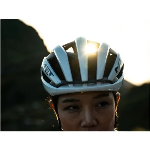Kask rowerowy MET Trenta 3K Carbon MIPS white glossy - M