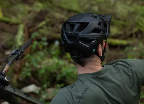 Kask rowerowy LAZER Jackal KinetiCore