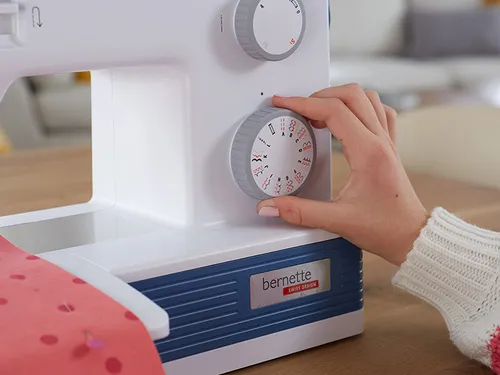 Maszyna do szycia BERNETTE 05 Academy Heavy Duty