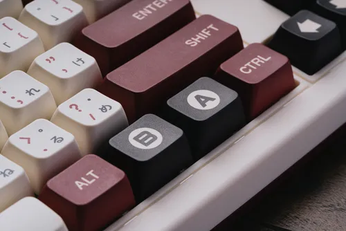 Klawiatura mechaniczna 8BitDo Mechanical Keyboard Fami Edition Kailh Box Brown V2 Brązowy