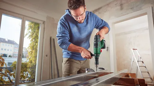 Перфоратор Bosch UniversalHammer 18V