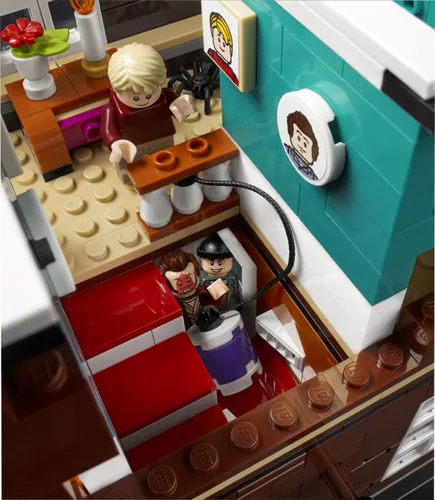 Конструктор Lego 21330 Ideas - Home Alone Один дома