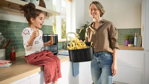 Air Fryer Frytkownica beztłuszczowa BOSCH Serie 6 MAF671B1 7.2l z 7 automatycznymi programami i okienkiem do podgląd potrawy