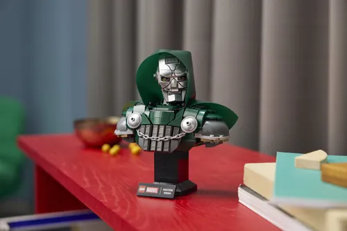 LEGO 76345 Super Heroes Popiersie Doktora Dooma