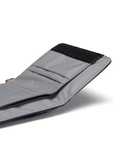Portfel antykradzieżowy Pacsafe RFIDsafe Trifold Wallet - coastal blue