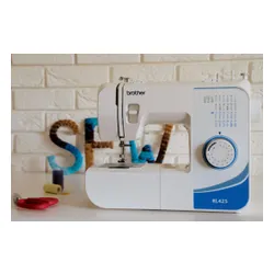 Maszyna do szycia BROTHER RL425