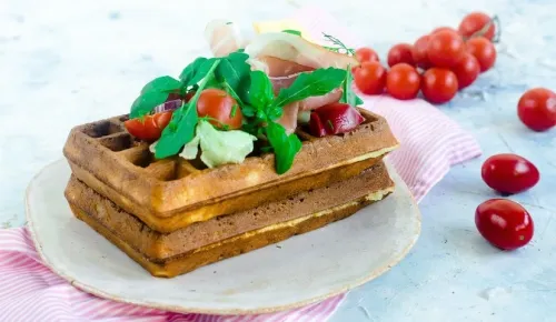 Gofrownica Dezal 301.7.1 N 1300W Czarny