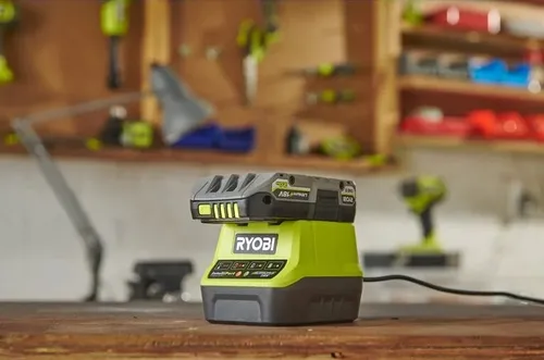 Ładowarka RYOBI RC18120A 18V 2A