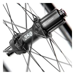 Koło tylne DT Swiss ER 1600 Spline DB 28" Shimano - 30mm