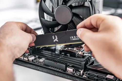 Pamięć RAM GoodRam IRDM DDR5 16GB 5600 CL36 Czarny