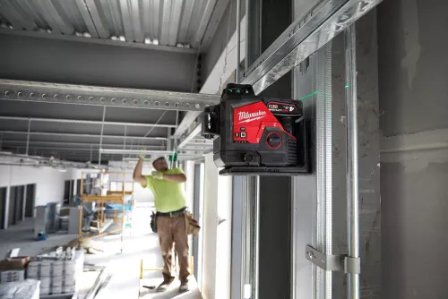 Akumulatorowy laser krzyżowy Milwaukee M12 3PL-401C