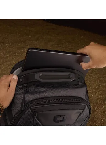 Plecak miejski Ogio Gambit DNA - black